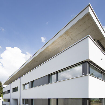 Neubau Solar-Mehrfamilienhaus in Burgdorf: <p><strong>Ein Haus, das von der Sonne lebt.</strong></p>
